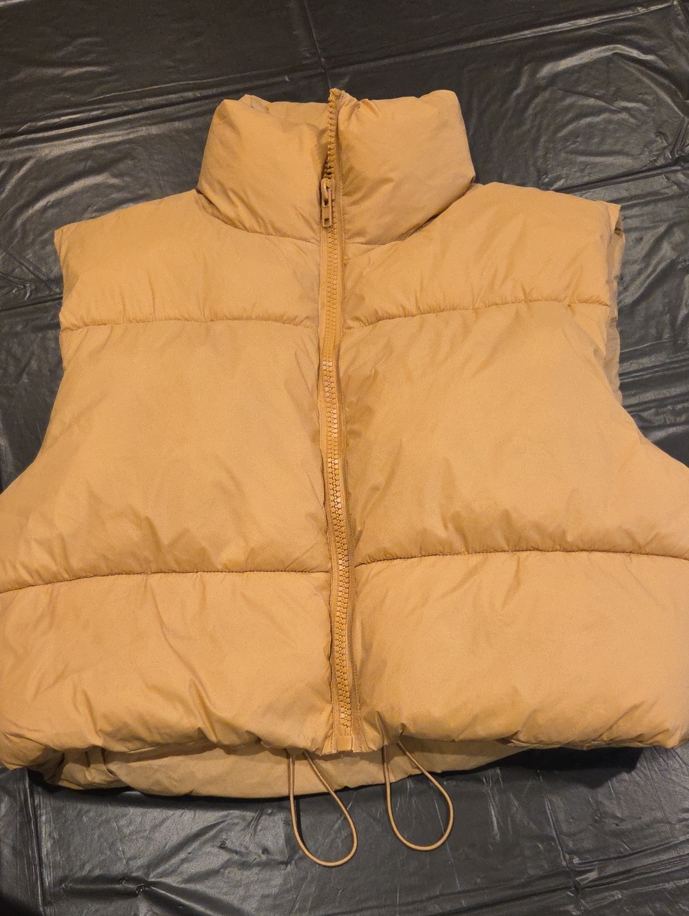 Women’s Puffer Vest in Camel Tan